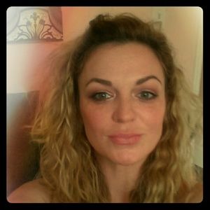 Meet your Posher, Valerie